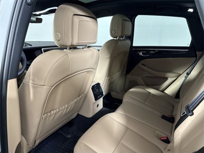 2025 Porsche Macan AWD