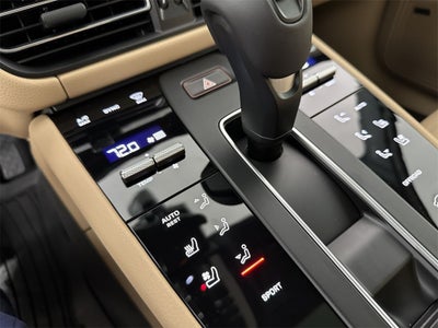 2025 Porsche Macan AWD