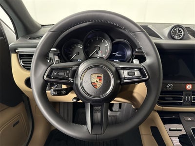 2025 Porsche Macan AWD