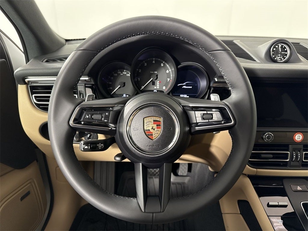 2025 Porsche Macan AWD