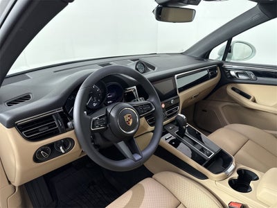 2025 Porsche Macan AWD