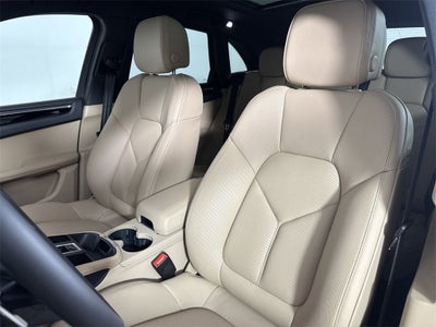 2025 Porsche Macan AWD