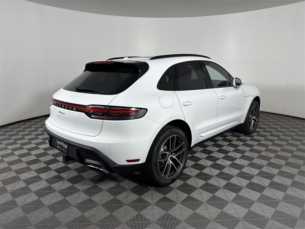 2025 Porsche Macan AWD