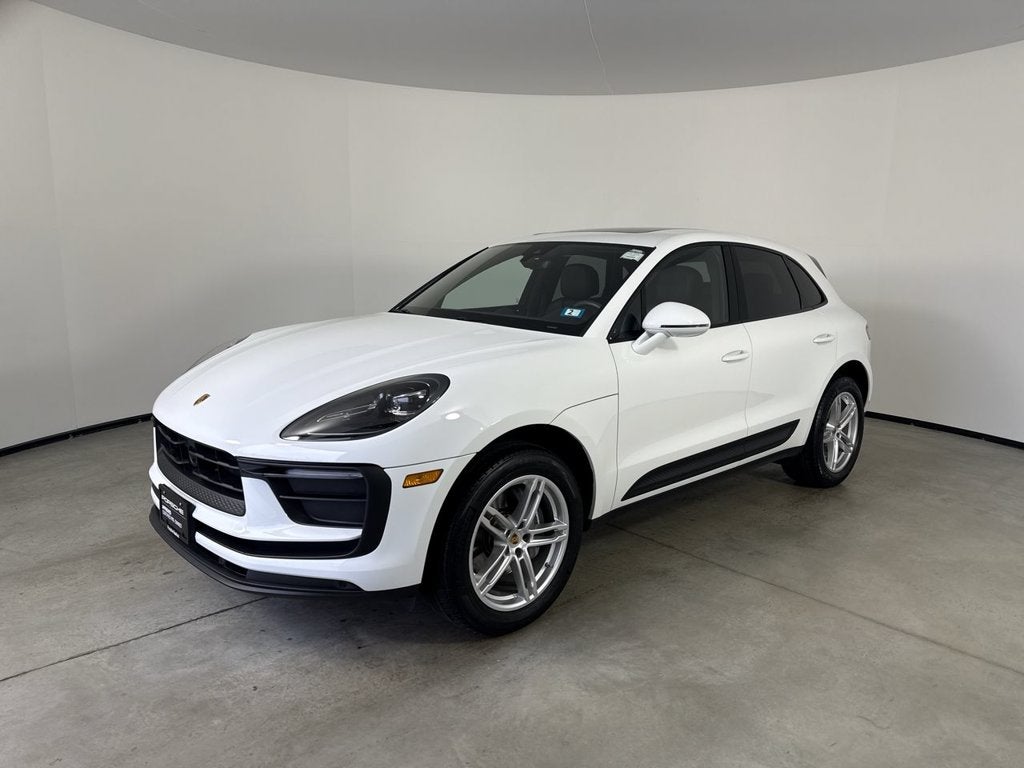 2026 Porsche Macan AWD