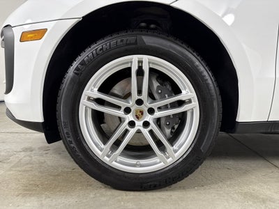 2026 Porsche Macan AWD
