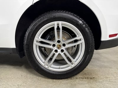 2026 Porsche Macan AWD
