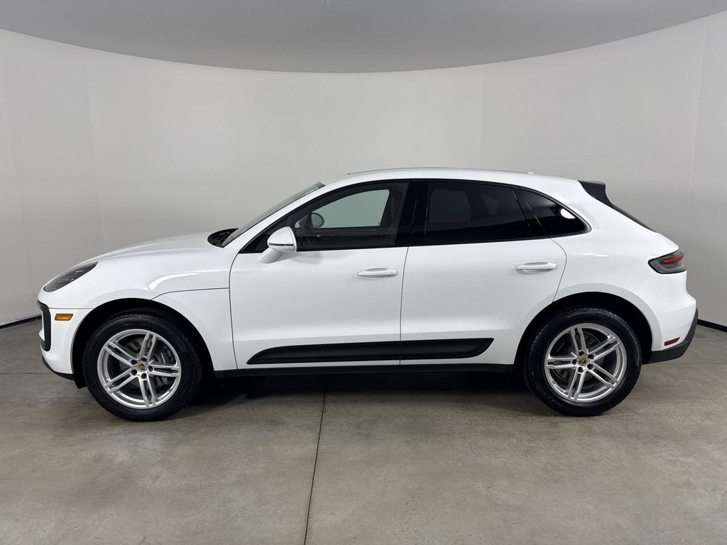 2026 Porsche Macan AWD