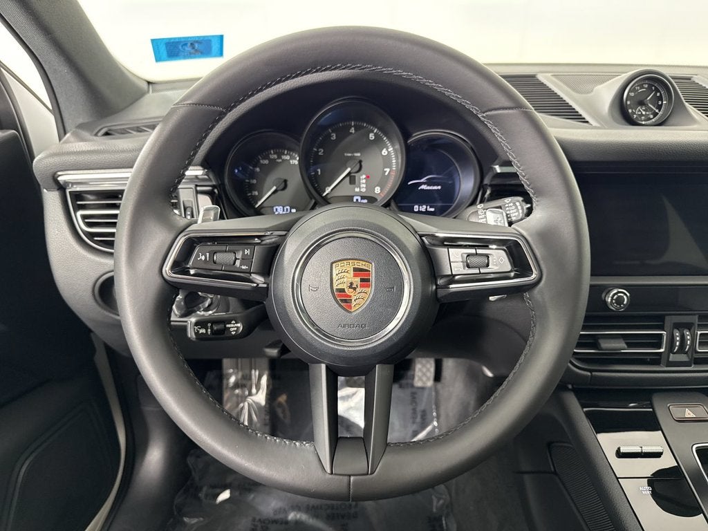 2026 Porsche Macan AWD