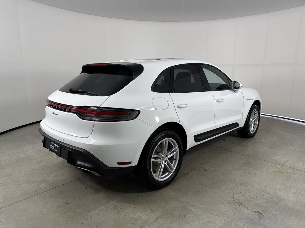 2026 Porsche Macan AWD