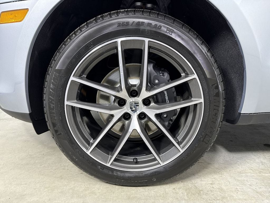 2026 Porsche Macan AWD