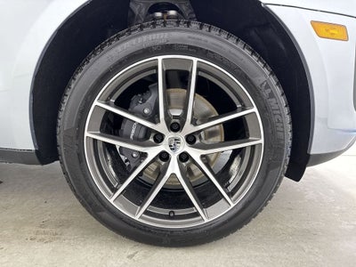 2026 Porsche Macan AWD