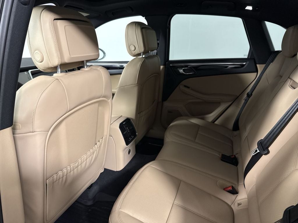 2026 Porsche Macan AWD