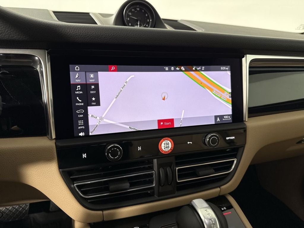 2026 Porsche Macan AWD