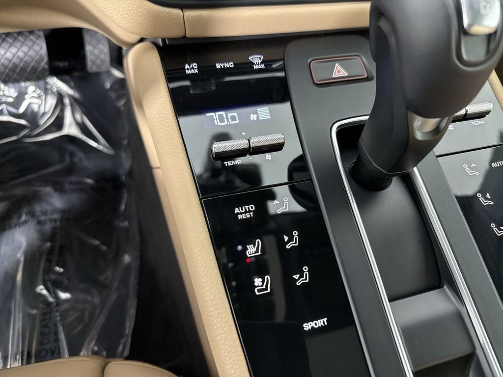 2026 Porsche Macan AWD