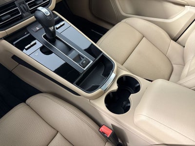 2026 Porsche Macan AWD