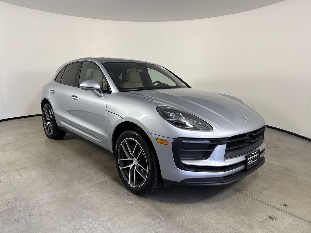 2026 Porsche Macan AWD