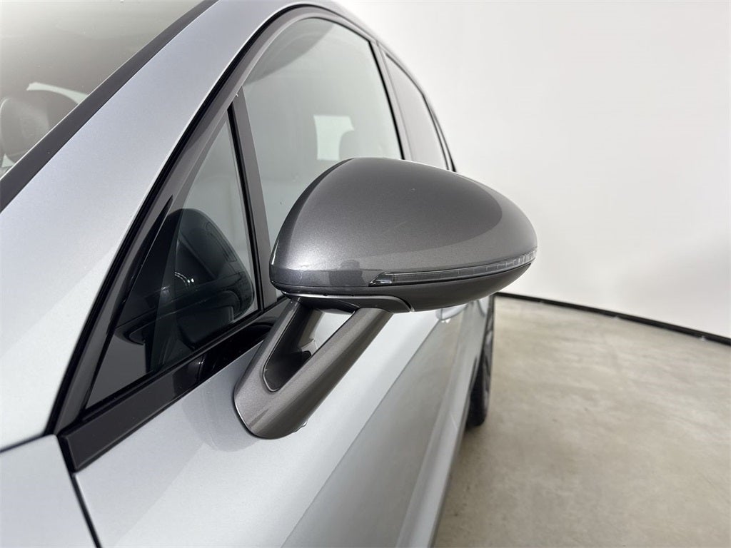 2026 Porsche Macan T