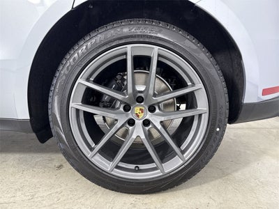 2026 Porsche Macan T