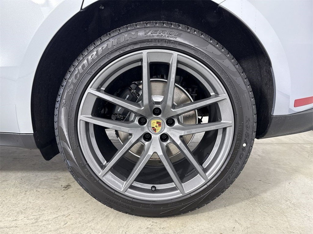 2026 Porsche Macan T