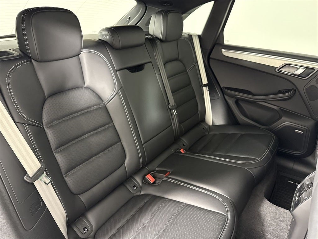 2026 Porsche Macan T