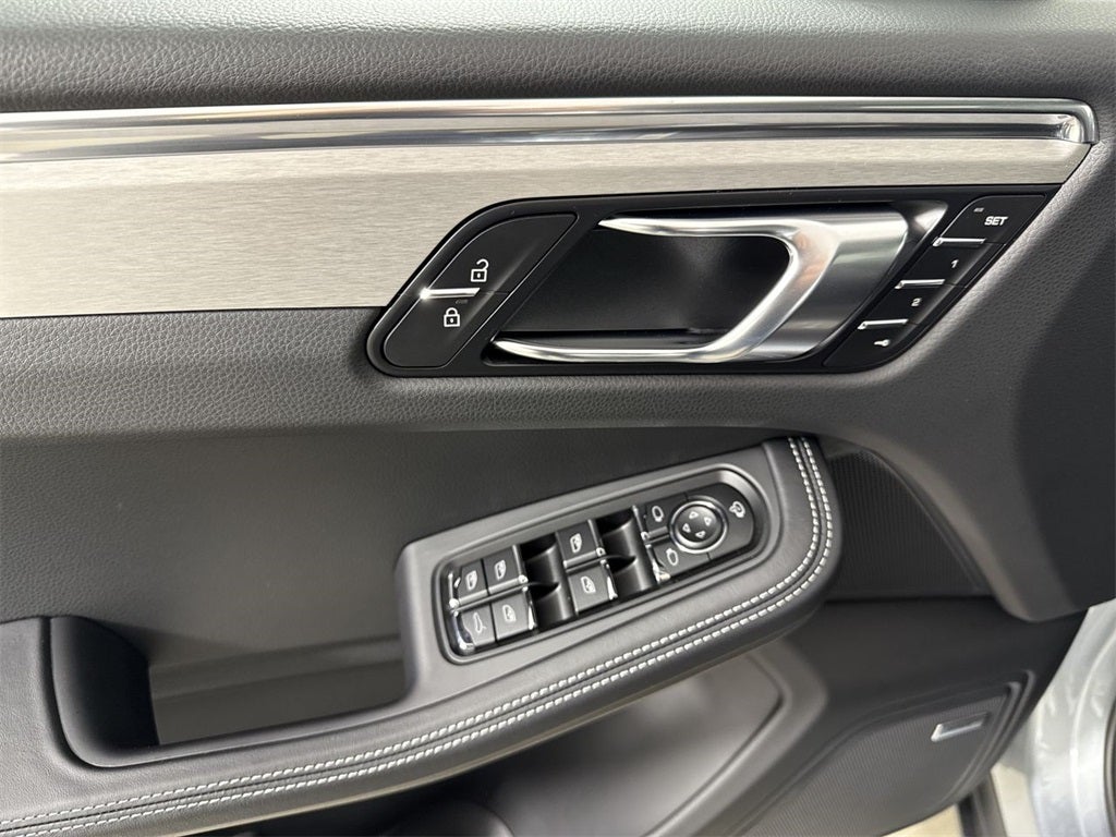 2026 Porsche Macan T