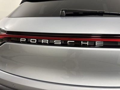 2026 Porsche Macan AWD