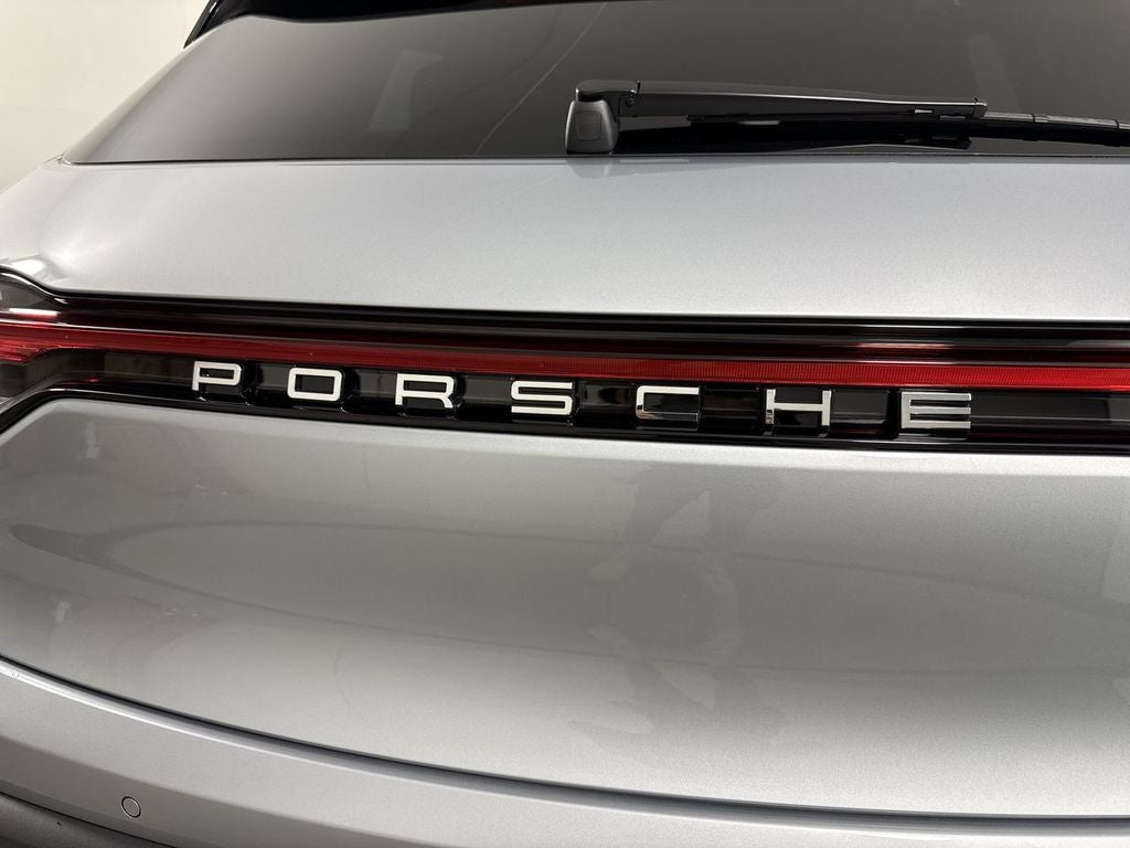 2026 Porsche Macan AWD