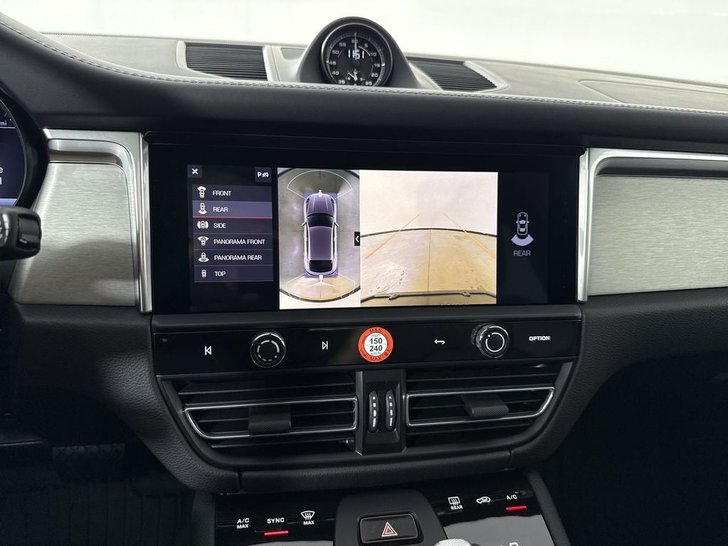 2026 Porsche Macan AWD