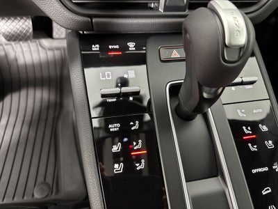 2026 Porsche Macan AWD