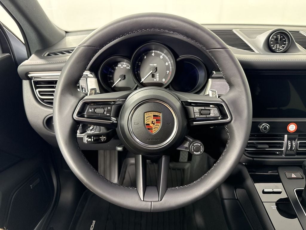 2026 Porsche Macan AWD