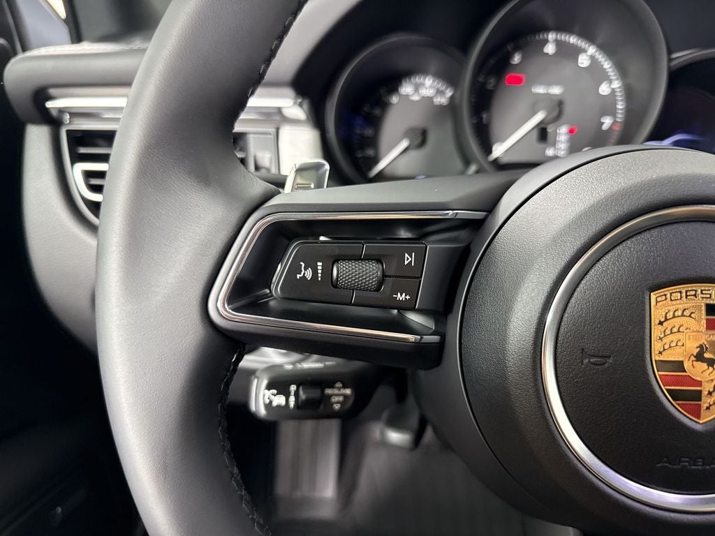 2026 Porsche Macan AWD