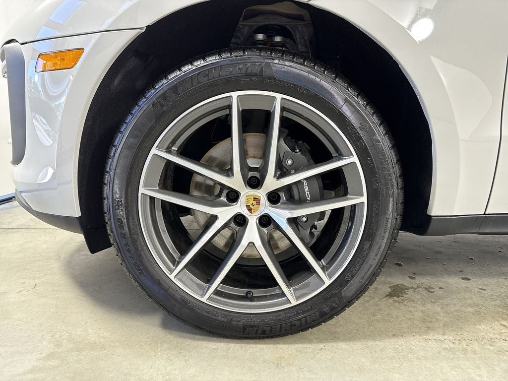 2026 Porsche Macan AWD