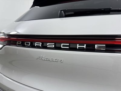 2026 Porsche Macan AWD