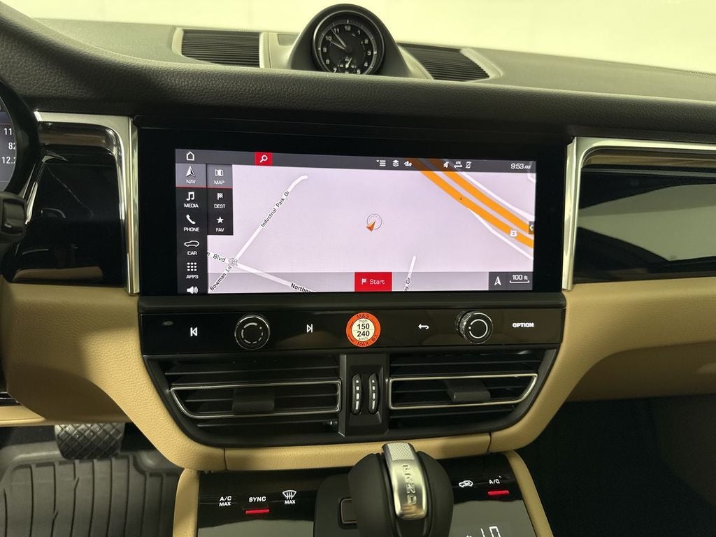 2026 Porsche Macan AWD