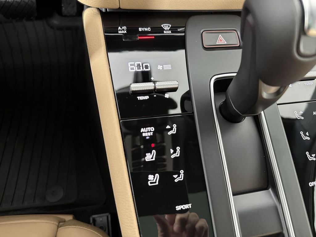 2026 Porsche Macan AWD
