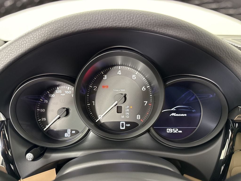 2026 Porsche Macan AWD