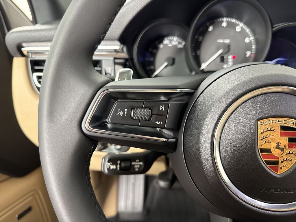2026 Porsche Macan AWD