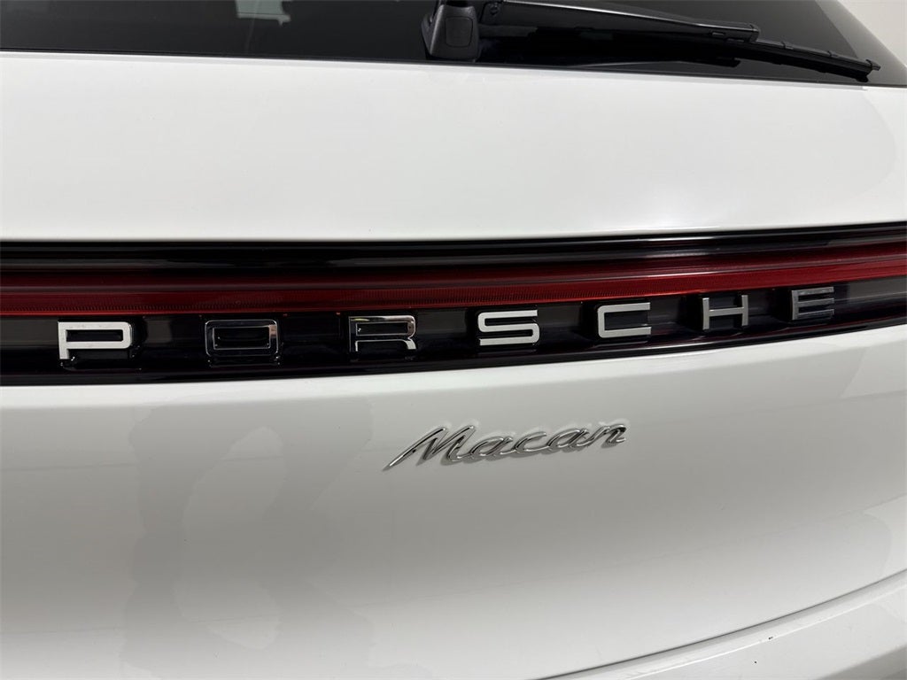 2023 Porsche Macan AWD