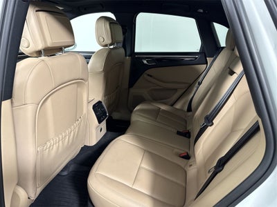 2023 Porsche Macan AWD