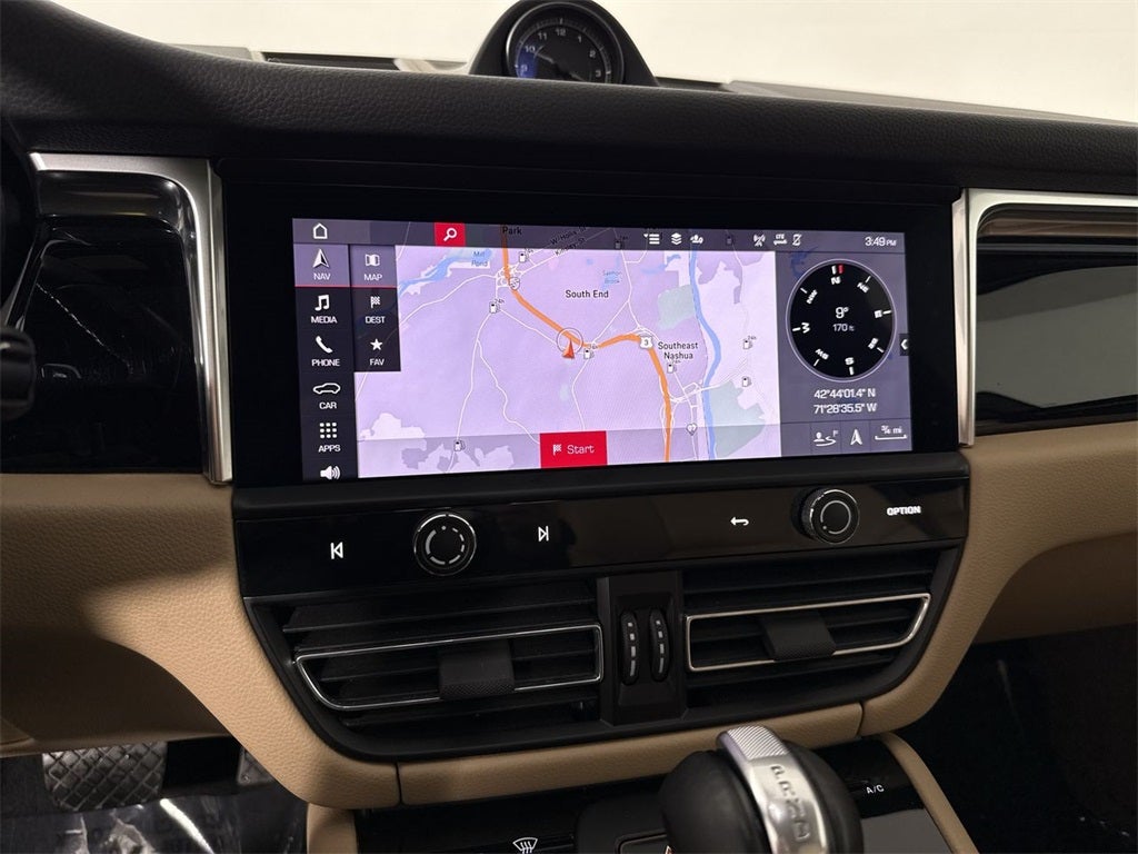 2023 Porsche Macan AWD