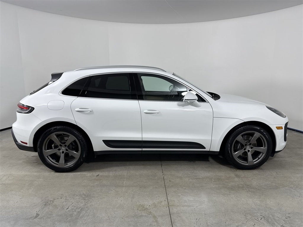 2023 Porsche Macan AWD