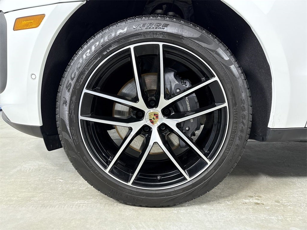 2024 Porsche Macan T