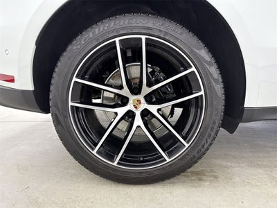 2024 Porsche Macan T