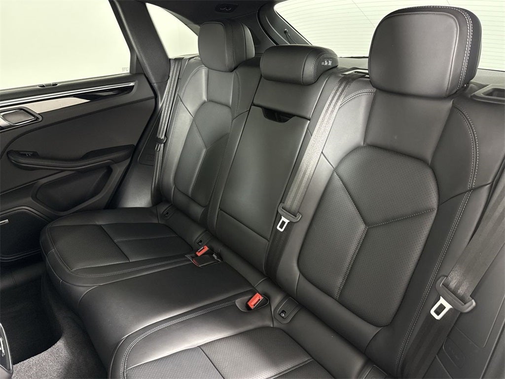 2024 Porsche Macan T