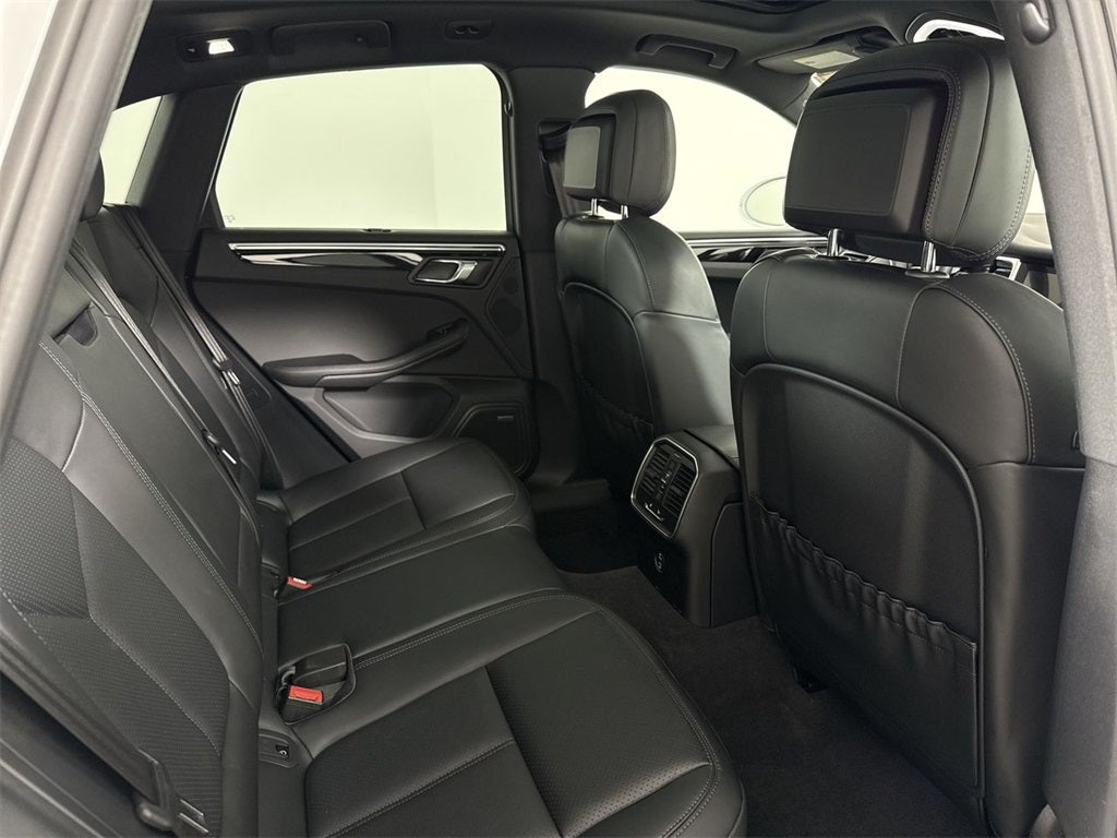 2024 Porsche Macan T