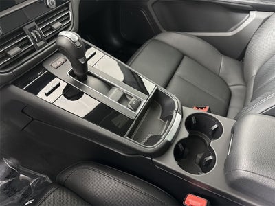 2024 Porsche Macan T