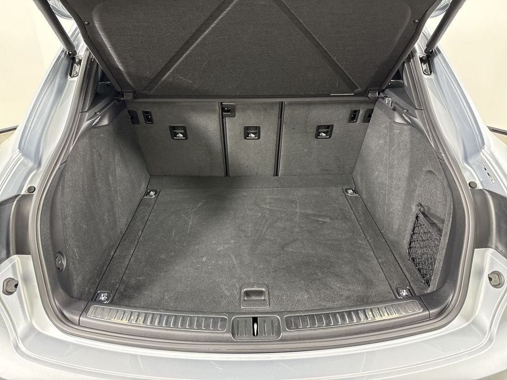 2024 Porsche Macan AWD