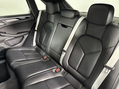 2024 Porsche Macan AWD