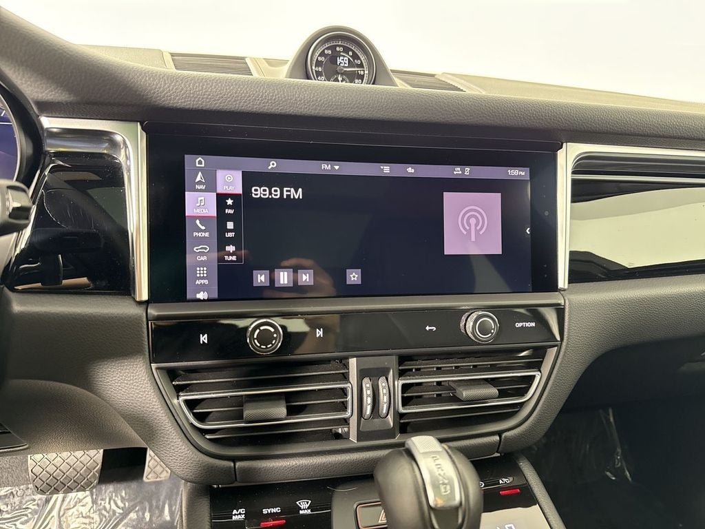 2024 Porsche Macan AWD