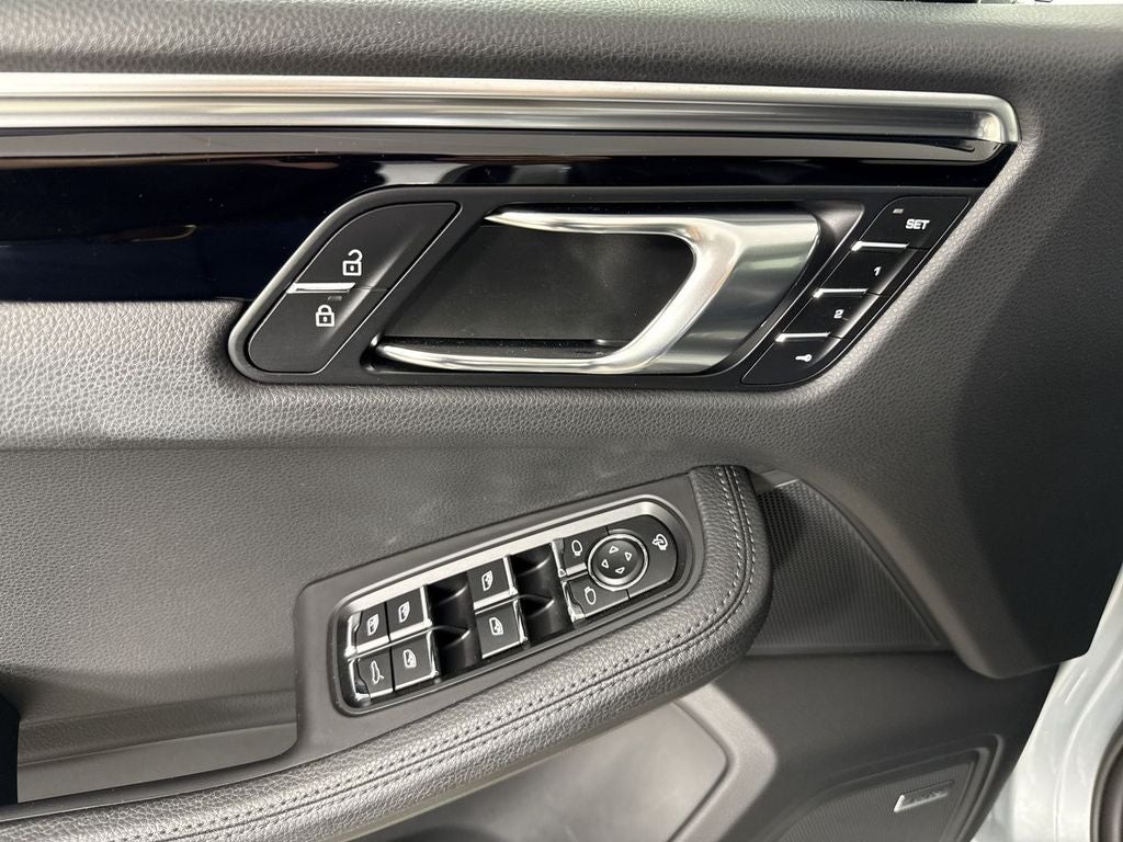 2024 Porsche Macan AWD